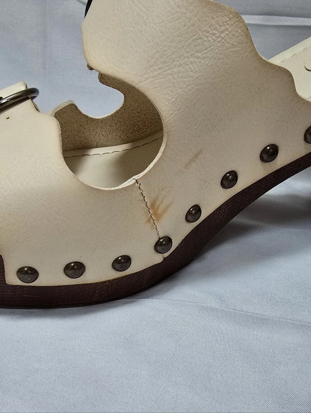 JustFab Billie Cream Buckle Platform Clog Sandals Heels Size 11